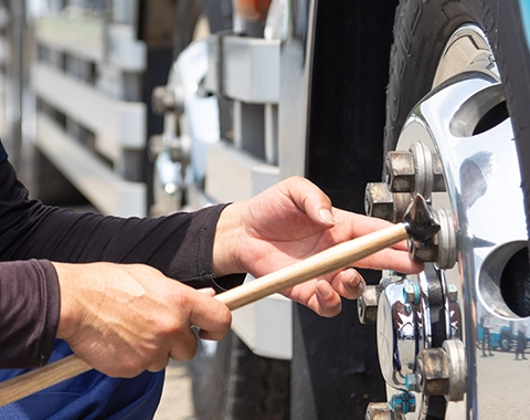 トラックの扱い方・点検方法