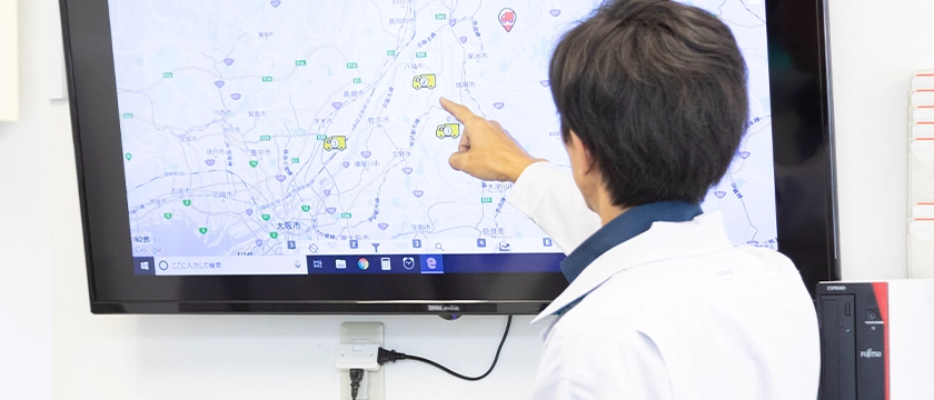 配送を最適化する運行管理者