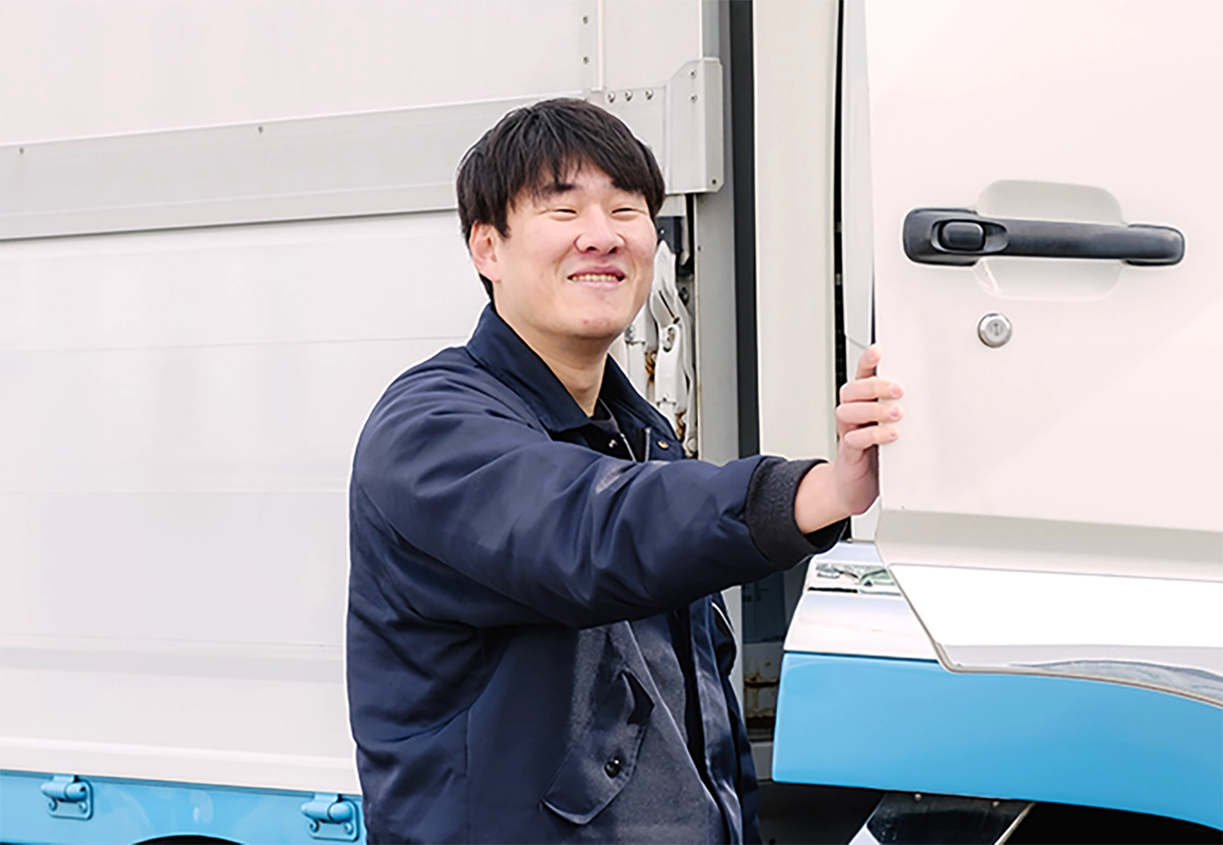 未経験から冷凍車ドライバーへ挑戦。3年目で月給40万円を達成！